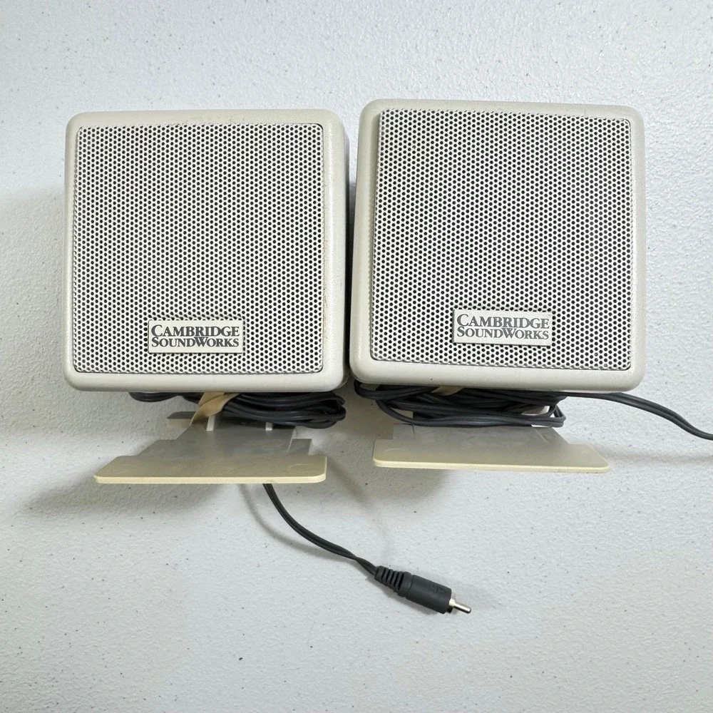 Cambridge Soundworks‎ Desktop Computer Speakers Beige Cables OLDSTOCK FLAW